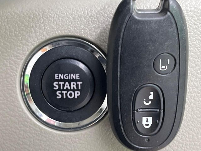 �y�L�[���X�X�^�[�g�V�X�e���z�J�o����|�P�b�g�ɓ��ꂽ�܂܂ł��h�A�̎{���E�������\�ȃX�}�[�g�L�[�𑕔��B�G���W���̃I���E�I�t�����J�M�����o���K�v����������Ƃ��Ă��֗��ł���