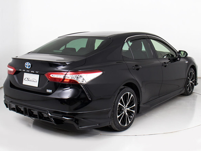 フルエアロが装着されています!お好みはいかがですか?今付いているデザイン以外にも、各ブランドのエアロを格安にてお取付け出来ます!又、エアロを外してノーマル状態にする事も出来ます!!