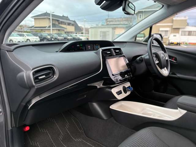 ���X�ł͂��_�񒸂��܂������q�l�Ƀh���C�u���R�[�_�[��K���X�R�[�e�B���O�{�H�ȂǁA���l�i��}���Ă��񋟂����Ē����Ă���܂��B�ڍׂ̓X�^�b�t�܂ł��C�y�ɂ��₢���킹���������܂��B