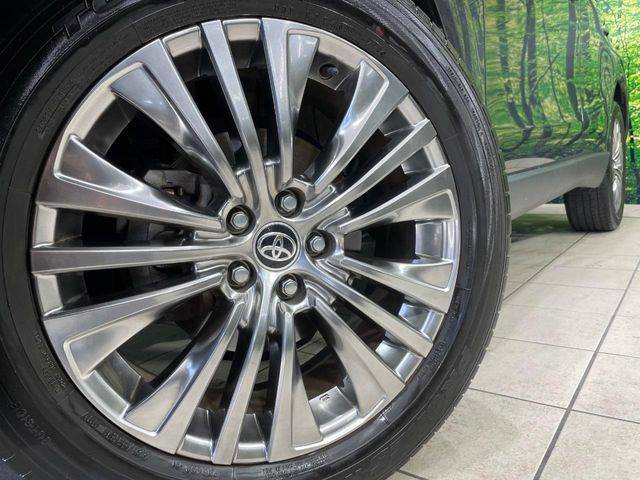 �y����19�C���`�A���~�z�C�[���z�O�ςɃ}�b�`���������A���~�z�C�[���𑕒����Ă���܂��B�e��ЊO�A���~�z�C�[����A�X�^�b�h���X�^�C�����戵�����Ă���܂��B���񂲑��k����������