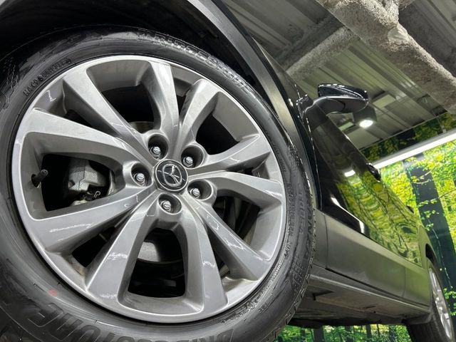 �y����18�C���`�A���~�z�C�[���z�O�ςɃ}�b�`���������A���~�z�C�[���𑕒����Ă���܂��B�e��ЊO�A���~�z�C�[����A�X�^�b�h���X�^�C�����戵�����Ă���܂��B���񂲑��k����������