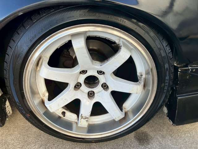 気になるお車がありましたら右の電話番号から直接お店にお問い合わせください。支払方法から車両情報、状態までなんでもご説明させて頂きます。スタッフ一同ご連絡お待ちしております。