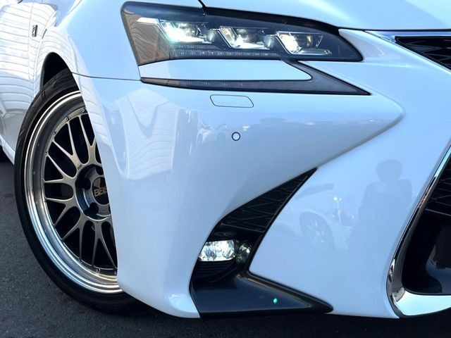 �y�O��LED�w�b�h���C�g�z�X�^�C���b�V���Ȍ����ڂ̎O��LED�w�b�h���C�g�𑕔���X�^�C�������łȂ��A��Ԃ̑��s�����E�ǍD�ň��S���Ă���肢�������܂��B