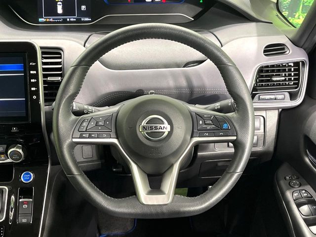 �y�X�e�A�����O�X�C�b�`�z�^�]���A�O������ڐ������炷���ƂȂ��A�I�[�f�B�I���̑��삪�\�ȕ֗��@�\!���S&���K�ȃh���C�u�����o���Ă���܂���