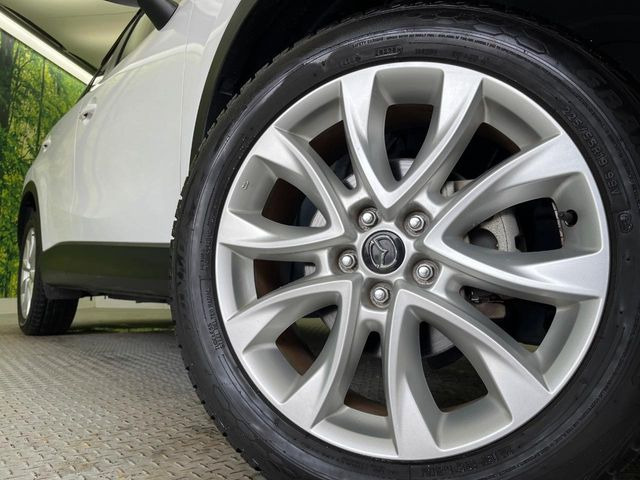 �y����19�C���`�A���~�z�C�[���z�O�ςɃ}�b�`���������A���~�z�C�[���𑕒����Ă���܂��B�e��ЊO�A���~�z�C�[����A�X�^�b�h���X�^�C�����戵�����Ă���܂��B���񂲑��k����������