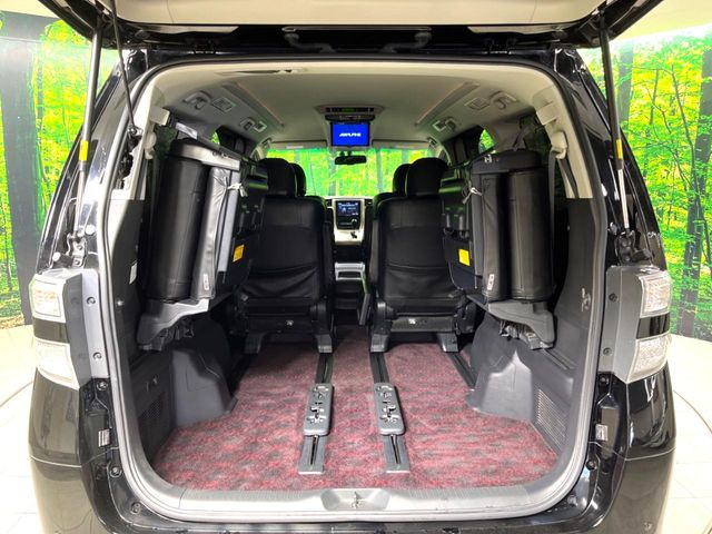 ���i�̂���������ʋ΁A���}���ɏ\���ȉ׎��X�y�[�X���m�ۂ��Ă���܂��B