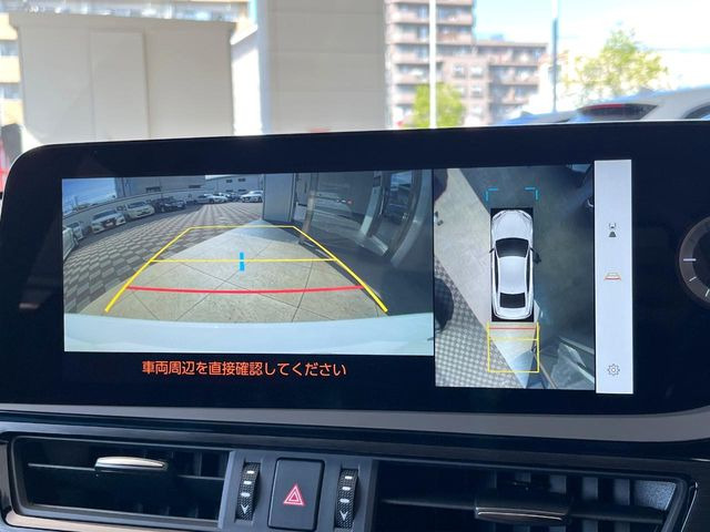 �y�p�m���~�b�N�r���[���j�^�[�z��p�̃J�����ɂ��A�ォ�猩���낵���悤�Ȏ��_��360�x�N���}�̎��͂��m�F���邱�Ƃ��ł��܂������p�������m�F���₷���A�����ꏊ�ł̐؂�Ԃ��⒓�Ԃ��X���[�Y�ɍs���܂��B