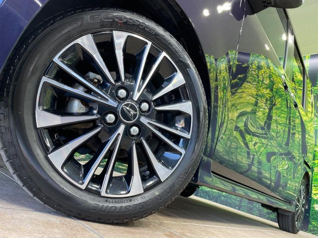 �y����15�C���`�A���~�z�C�[���z�O�ςɃ}�b�`���������A���~�z�C�[���𑕒����Ă���܂��B�e��ЊO�A���~�z�C�[����A�X�^�b�h���X�^�C�����戵�����Ă���܂��B���񂲑��k����������