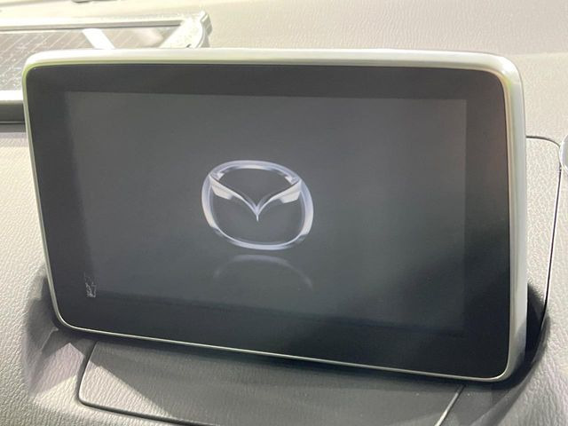 �y���[�J�[�����i�r�z�C���e���A�ɗn�����ރX�^�C���b�V���ȁu��p�݌v�v���[�J�[�i�r�𑕔��􎋔F���⑀�쐫�ȂǊ�{���\�ɂ��D��A���㎿�ȃJ�[���C�t�����y���݂��������܂��B