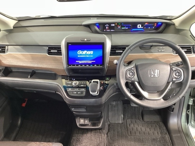 フリード1.5 ハイブリッド クロスター ホンダセンシング