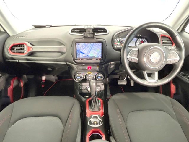 レネゲードトレイルホーク 4WD