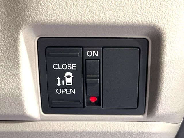 �y�p���[�X���C�h�h�A�z�X�}�[�g�L�[��^�]�Ȃ̃X�C�b�`�ŃX���C�h�h�A�̊J���\���d��������͂����ăh�A���J����K�v�������A���������q�l�ł��A�d���ו��������Ă��鎞�����N�ɊJ���߂ł��܂���