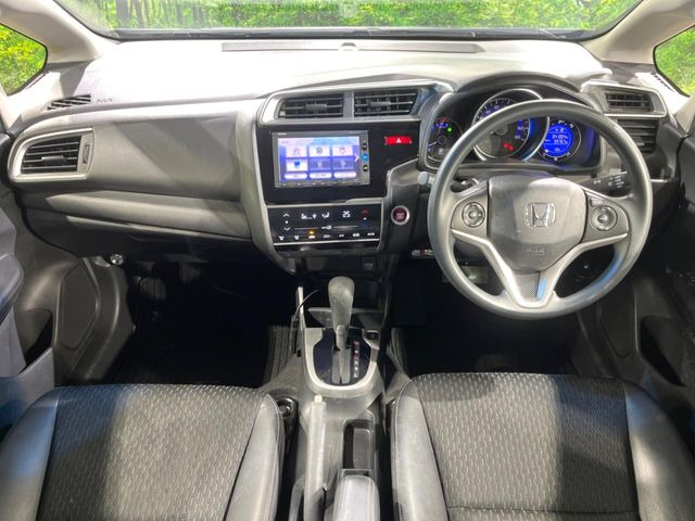 フィット1.3 13G Lパッケージ ファインエディション