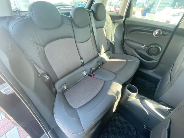 ���㕔���Ȃ��C�ɂȂ�悤�ȃL�Y�E�����ւ��蓙�A�傫�ȃ_���[�W�͂Ȃ��A�ǍD�ȏ�Ԃł��B