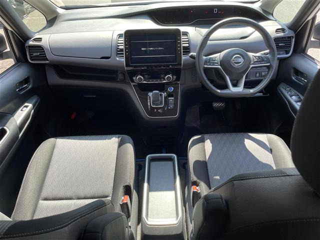 セレナ1.2 e-POWER ハイウェイスターV