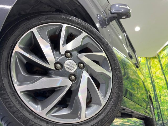 �y����15�C���`�A���~�z�C�[���z�O�ςɃ}�b�`���������A���~�z�C�[���𑕒����Ă���܂��B�e��ЊO�A���~�z�C�[����A�X�^�b�h���X�^�C�����戵�����Ă���܂��B���񂲑��k����������