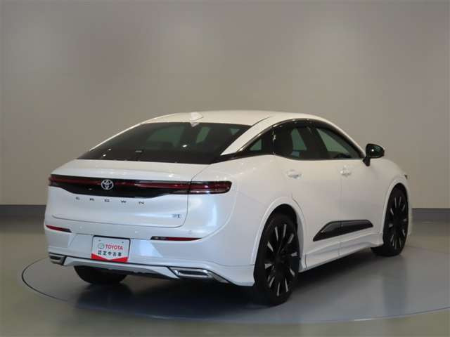 クラウンクロスオーバー2.4 RS アドバンスト E-Four advanced 4WD