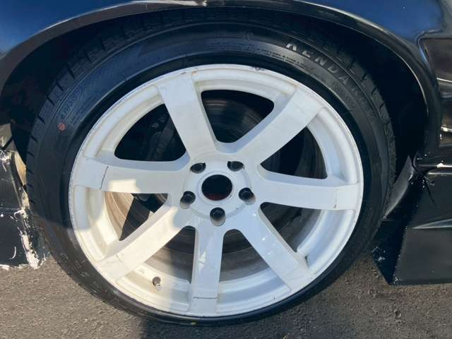 気になるお車がありましたら右の電話番号から直接お店にお問い合わせください。支払方法から車両情報、状態までなんでもご説明させて頂きます。スタッフ一同ご連絡お待ちしております。