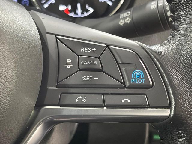 �y�v���p�C���b�g�z�������H�ł̒��������s���y��!!�a�؎��Ə��񑖍s�̃V�[���ŁA�A�N�Z���E�u���[�L�E�X�e�A�����O�������Ő��䂵�A�������^�]�̕��S���y�����Ă���܂���