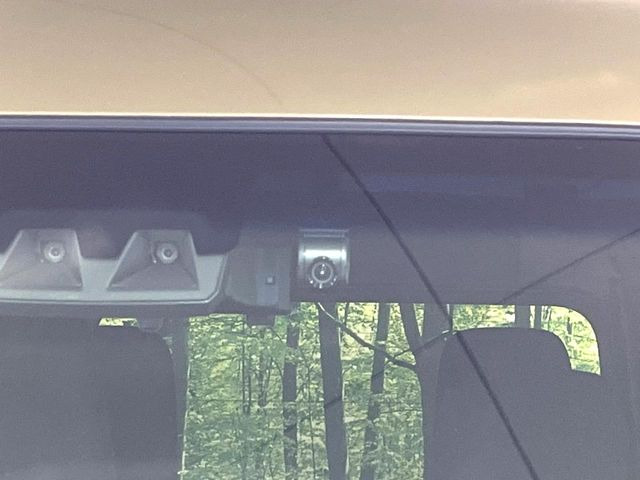 【ドライブレコーダー】ドライブレコーダー装備!走行中はもちろん、あおり運転や事故に遭遇した際、映像で記録し、万一のリスクに備えます。※記録用SDカードはお客様ご自身でご準備いただく必要があります。