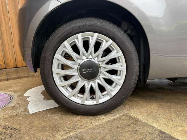 純正15インチAW装備♪前後タイヤサイズ185/55R15 ブリジストン