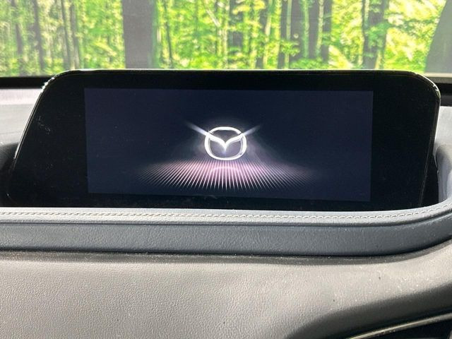 �y8.8�C���`�}�c�_�R�l�N�g�z�ԓ��̕��͋C�Ƀ}�b�`������^�̃f�B�X�v���C�B�X�}�z�ڑ��ł̃i�r�g�p��Bluetooth�Đ����A�l�X�ȋ@�\���y���߂܂��B�����I�ȃ_�C�������삪�\�ŁA�g��������ǍD�ł��B