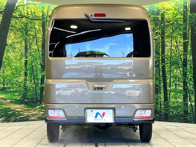 安心の最長10年・走行無制限保証(有償)をご用意。保証内容も充実はもちろん、無料点検&オイル交換や、年中無休の全国・24時間ロードサービスも付帯されておりますのでご安心下さい。