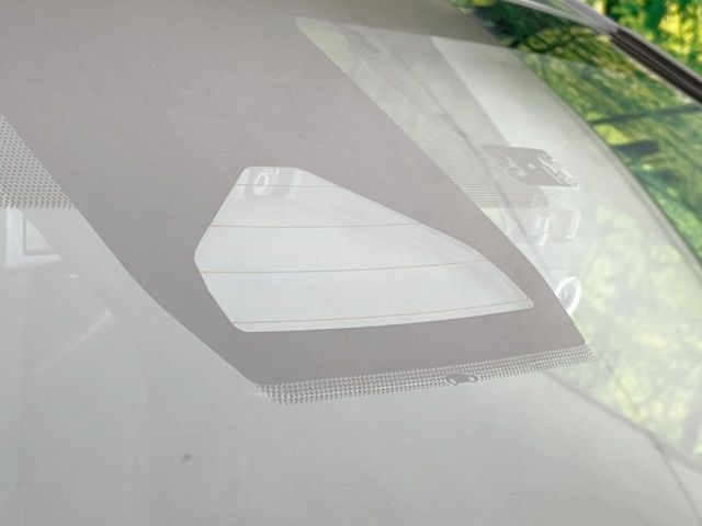 �y�g���^�Z�[�t�e�B�Z���X�z���s���ɑO���̎ԗ�����F�����A�Փ˂������Ȏ��͌x��ƃu���[�L�ŏՓˉ���Ɣ�Q�y�����A�V�X�g�B�����S�Ƀh���C�u�����y���݂��������܂��B