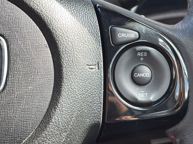 �y�N���[�Y�R���g���[���z�������H�����N���N���s�B�A�N�Z���𗣂��Ă���葬�x�ő��s���ł��A�������^�]���̕��S���y��!�����E�������ȒP�ȃX�C�b�`����Œ����ł��܂��B