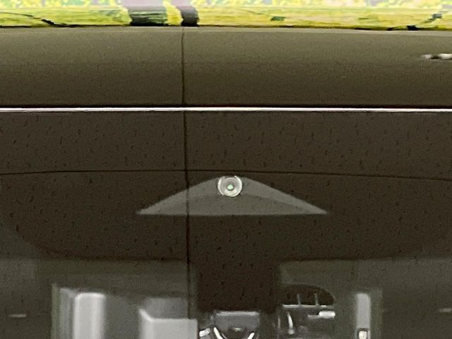 �y�C���e���W�F���g�G�}�[�W�F���V�[�u���[�L�z�t�����g�J�����őO���̎ԗ�����s�҂����m�B�Փ˂������Ȏ��͏Փ˔�Q�y���u���[�L���쓮�A�Փˉ�����T�|�[�g�B�����S�Ƀh���C�u�����y���݂��������܂��B