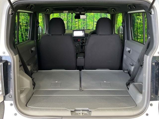 ���i�̂���������ʋ΁A���}���ɏ\���ȉ׎��X�y�[�X���m�ۂ��Ă���܂��B�Z�J���h�V�[�g��|���ƁA�傫�ȉו��̐ύڂ��\�ł���