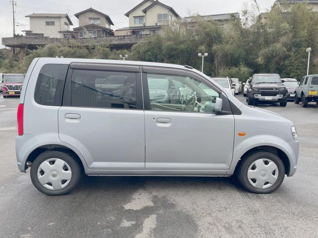 ☆全国のネクステージからお取り寄せが可能※!遠方の店舗に展示してあるクルマが気になる場合も、最寄りの店舗でご覧いただくことが可能です!是非私たちに要望をお聞かせください!※別途費用