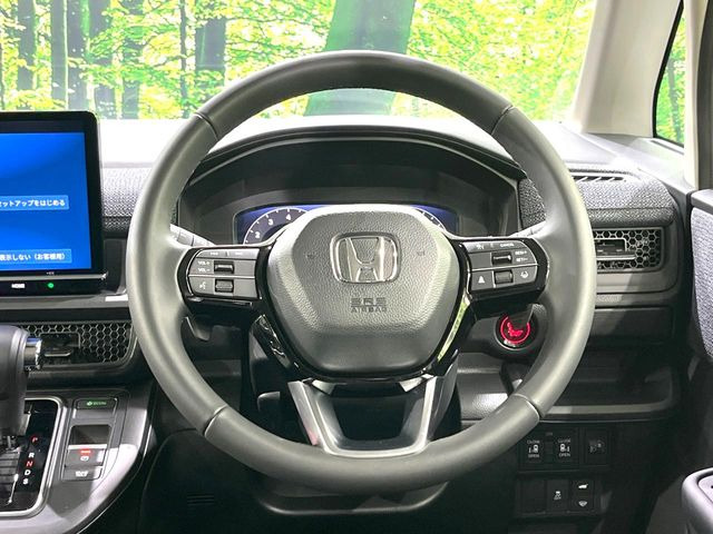 �y�����v�����X�e�A�����O�z�㎿�Ȋv���g�p���邱�ƂŁA��ɂ����������݂ƂĂ��^�]���₷���n���h���ł���