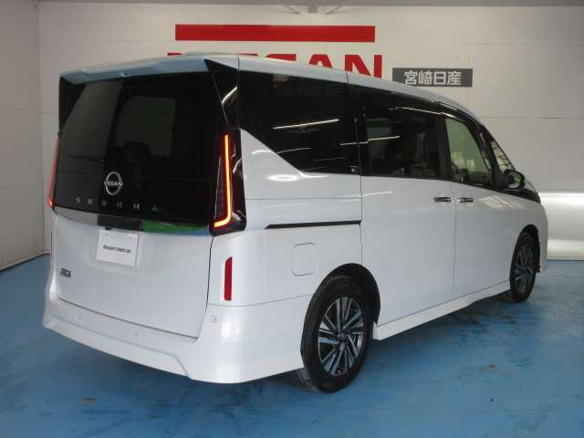 セレナ2.0 ハイウェイスターV