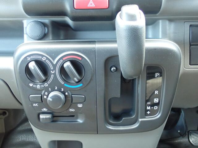 �V�t�g�ƃG�A�R���ł��B�_�C�������̃}�j���A���G�A�R���ɂȂ�܂��B�V���v���Ŏg���₷��!