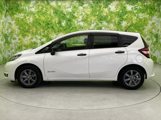 ノート1.2 e-POWER メダリスト ブラックアロー