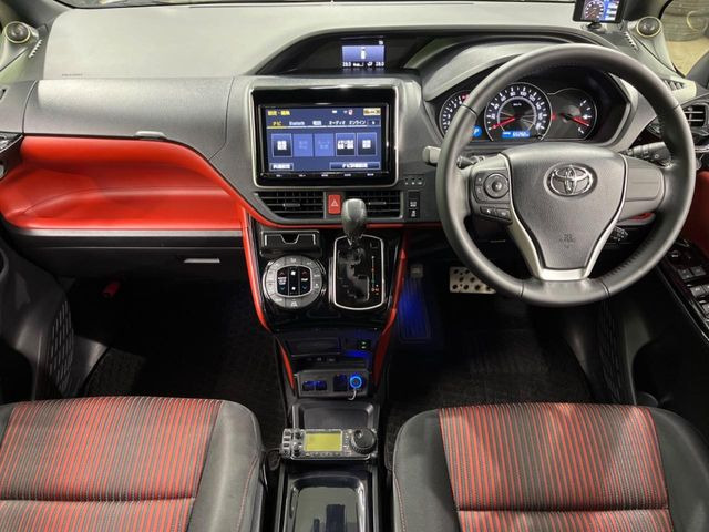 ヴォクシー2.0 ZS