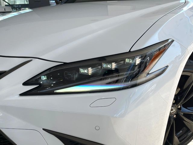 �yLED�w�b�h���C�g�z���V����ԑ��s�����ǍD�Ȏ��E���m�ۂ����S���ĉ^�]�ł��鍂�P�xLED�w�b�h���C�g�𑕔�!�_�����x�������A����d�͂��}�����Ă��܂��B