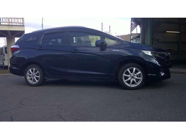 シャトル1.5 ハイブリッド Z 4WD