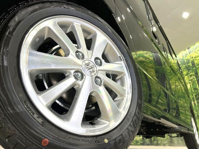 �y����14�C���`�A���~�z�C�[���z�O�ςɃ}�b�`���������A���~�z�C�[���𑕒����Ă���܂��B�e��ЊO�A���~�z�C�[����A�X�^�b�h���X�^�C�����戵�����Ă���܂��B���񂲑��k����������