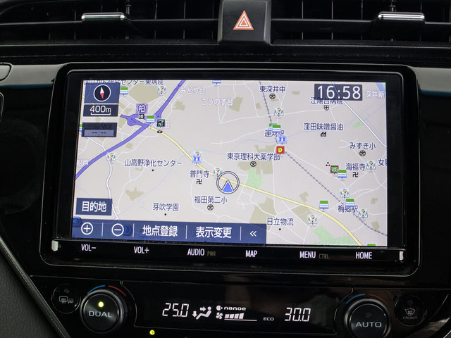 ★ディーラーオプションの大画面SDナビが装備されています!地図情報の更新も出来ますので安心してお使い頂けます!