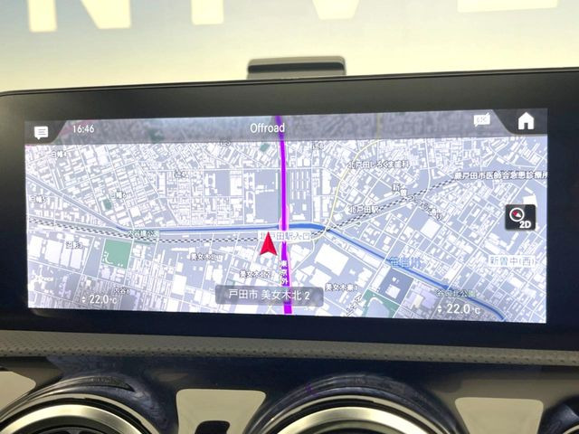 �������i�r:��̊��̂���i�r�́A����������ԓ������o���Ă���܂��BBluetooth�Đ��ȂǃI�[�f�B�I�@�\���[�����Ă���܂��̂ŁA�^�]�����y���߂܂���