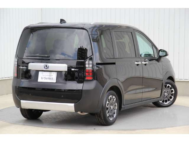 フリード1.5 e:HEV クロスター