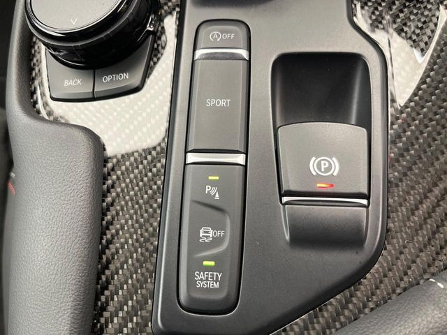 �y�A�C�h�����O�X�g�b�v�z�ԐM����a�؂Œ�Ԃ����ۂɃG���W�����~���A���ʂȔR���̏����}���܂��B�R��������ی�ɂȂ���@�\��G���W���̓u���[�L�𗣂��΍Ďn�����܂��B