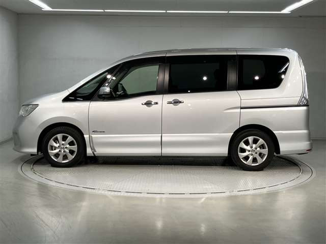 セレナ2.0 ハイウェイスター S-HYBRID Vセレクション