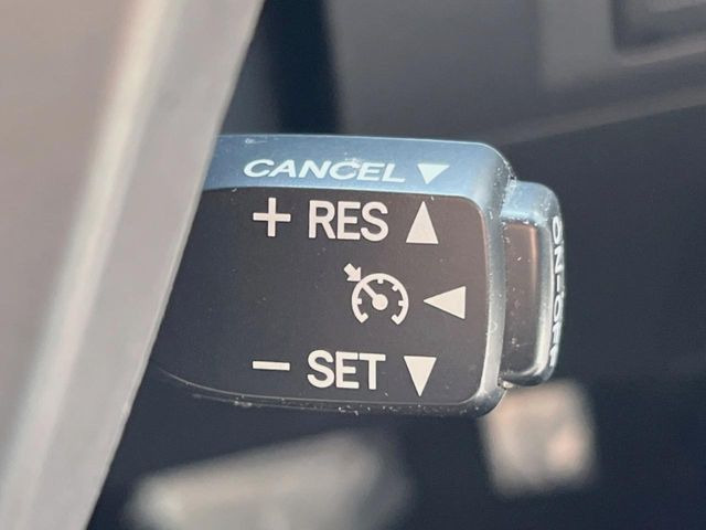 �y�N���[�Y�R���g���[���z�������H�����N���N���s�B�A�N�Z���𗣂��Ă���葬�x�ő��s���ł��A�������^�]���̕��S���y��!�����E�������ȒP�ȃX�C�b�`����Œ����ł��܂��B