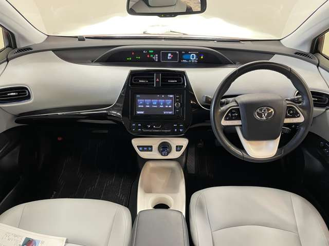 プリウス1.8 A ツーリングセレクション