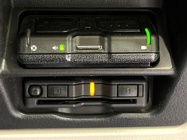 【ETC】高速道路の料金所をストレスなく通過!話題のスポットやサービスエリアに多い「スマートIC」利用時は必須のアイテムです。当店でセットアップを実施、ご納車当日からすぐにご利用いただけます!