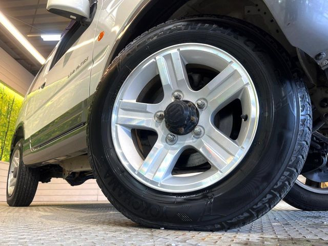 �y����16�C���`�A���~�z�C�[���z�O�ςɃ}�b�`���������A���~�z�C�[���𑕒����Ă���܂��B�e��ЊO�A���~�z�C�[����A�X�^�b�h���X�^�C�����戵�����Ă���܂��B���񂲑��k����������