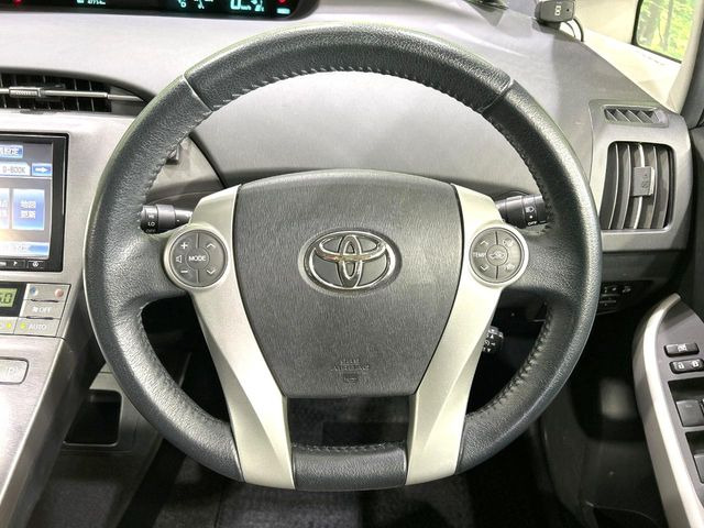 �y�����v�����X�e�A�����O�z�㎿�Ȋv���g�p���邱�ƂŁA��ɂ����������݂ƂĂ��^�]���₷���n���h���ł���